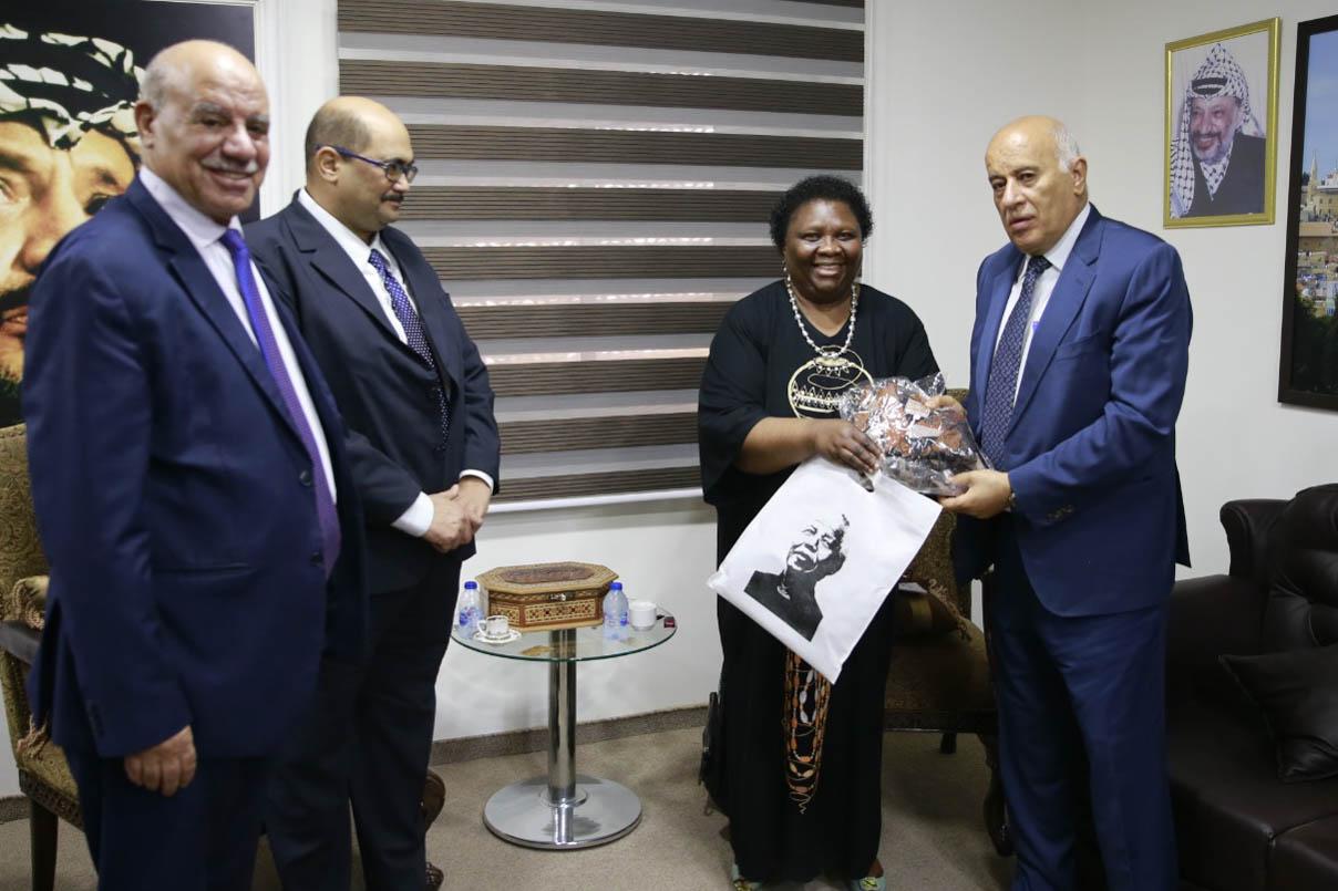 جانب من اللقاء